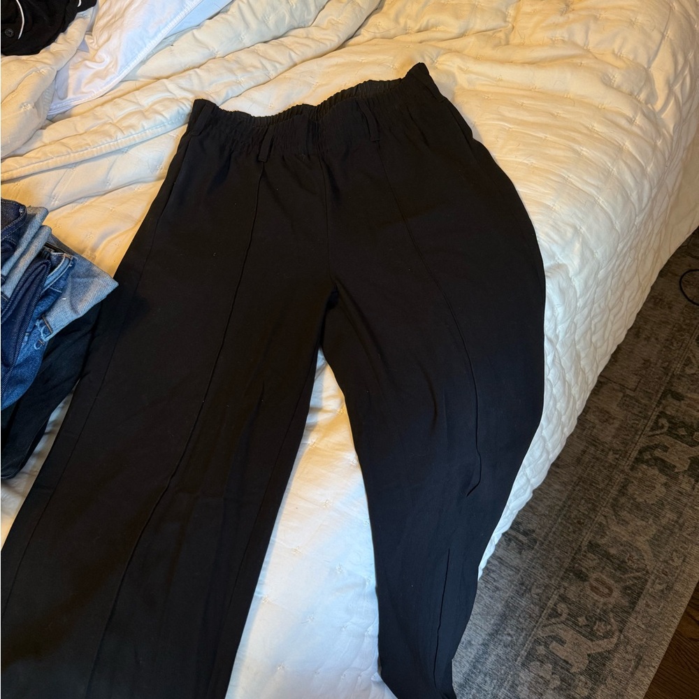 Tuckernuck Black Elastic Waist Wide-Leg Pants